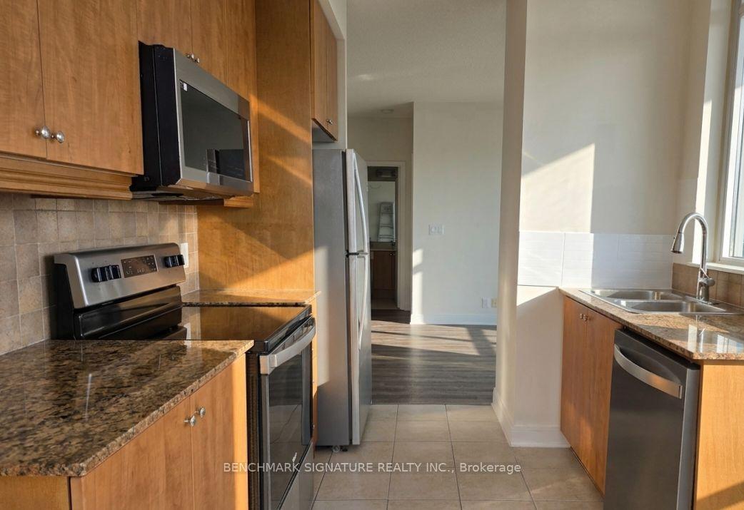 Photo 11 of Unit 1403, 80 Absolute Avenue, Mississauga, City Centre — HOMEH