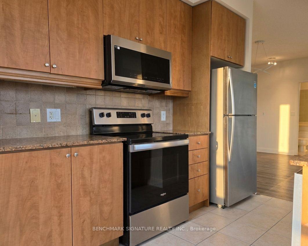 Photo 13 of Unit 1403, 80 Absolute Avenue, Mississauga, City Centre — HOMEH