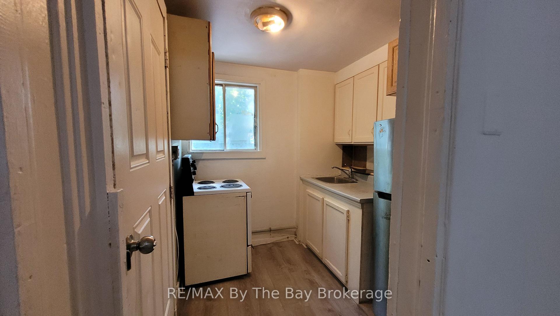 Photo 6 of Unit 3, 835 Mosley Street, Wasaga Beach — HOMEH