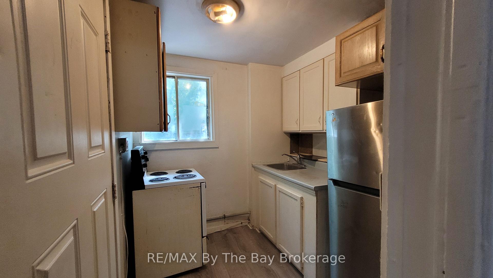 Photo 9 of Unit 3, 835 Mosley Street, Wasaga Beach — HOMEH