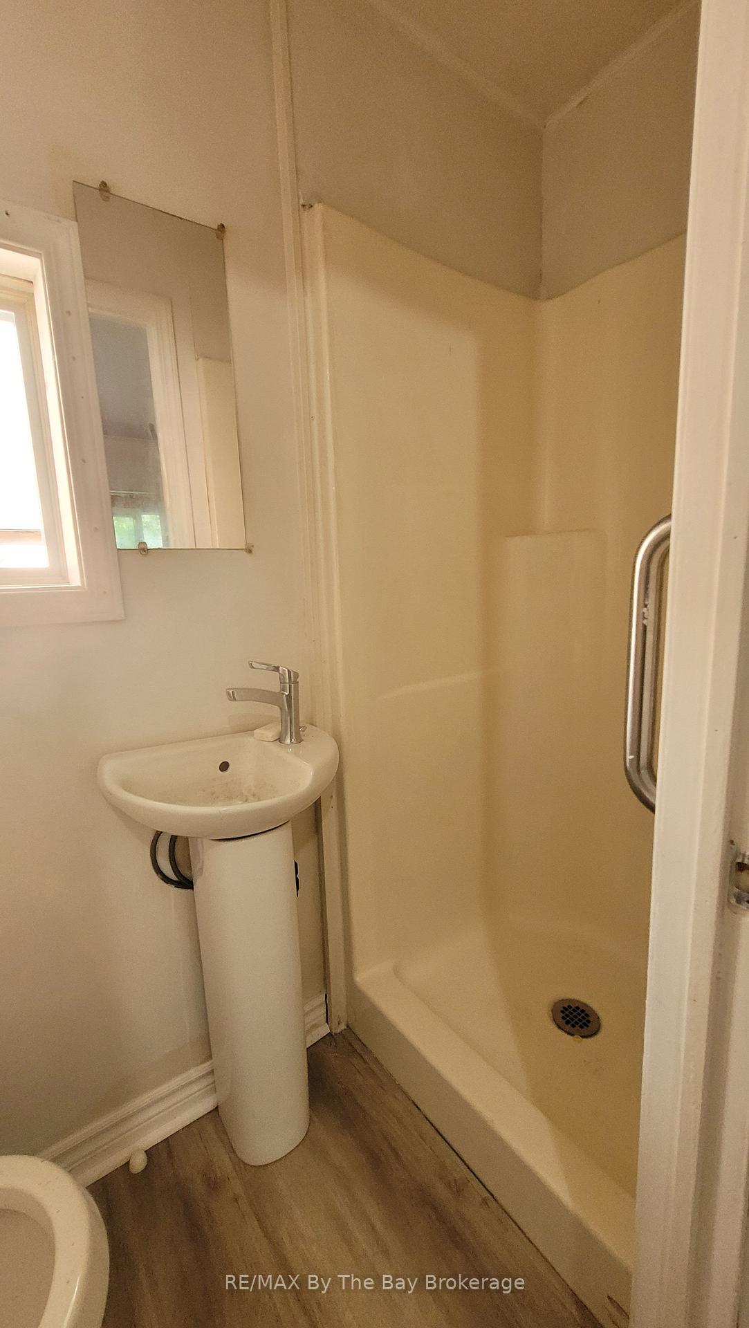Photo 11 of Unit 3, 835 Mosley Street, Wasaga Beach — HOMEH
