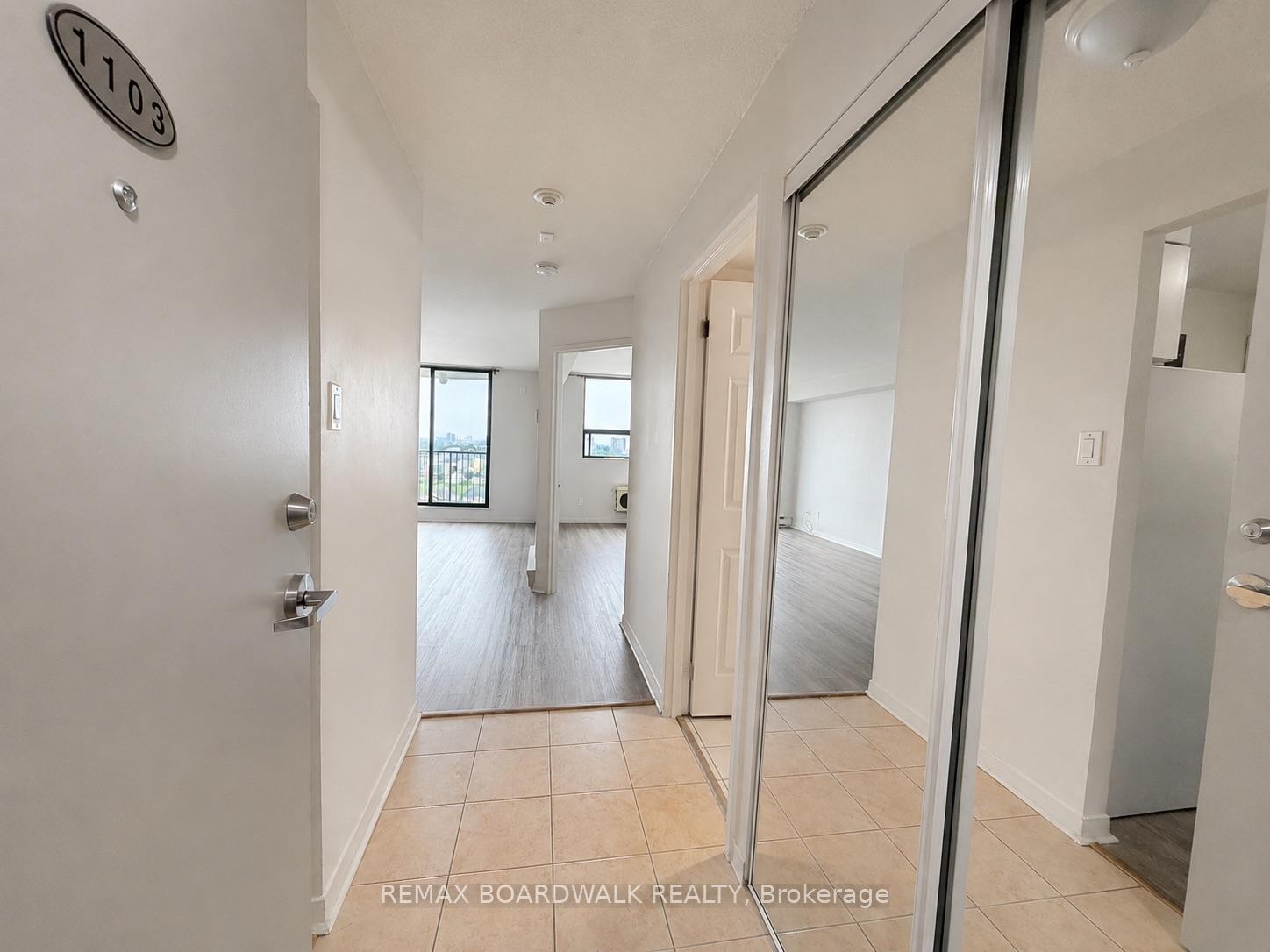 Photo 8 of Unit 1103, 1440 Heron Road, Ottawa, Heron Gate — HOMEH