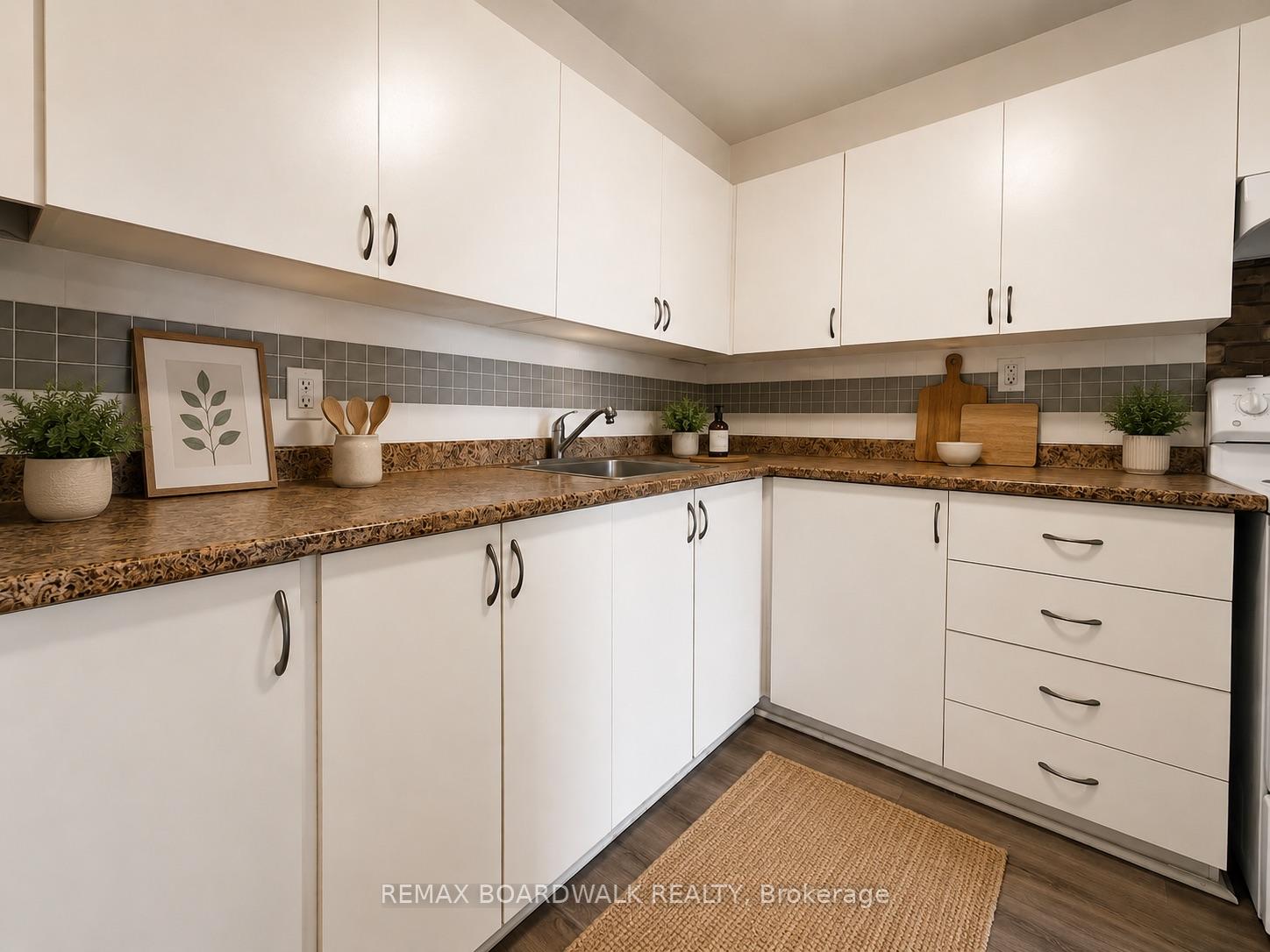 Photo 10 of Unit 1103, 1440 Heron Road, Ottawa, Heron Gate — HOMEH