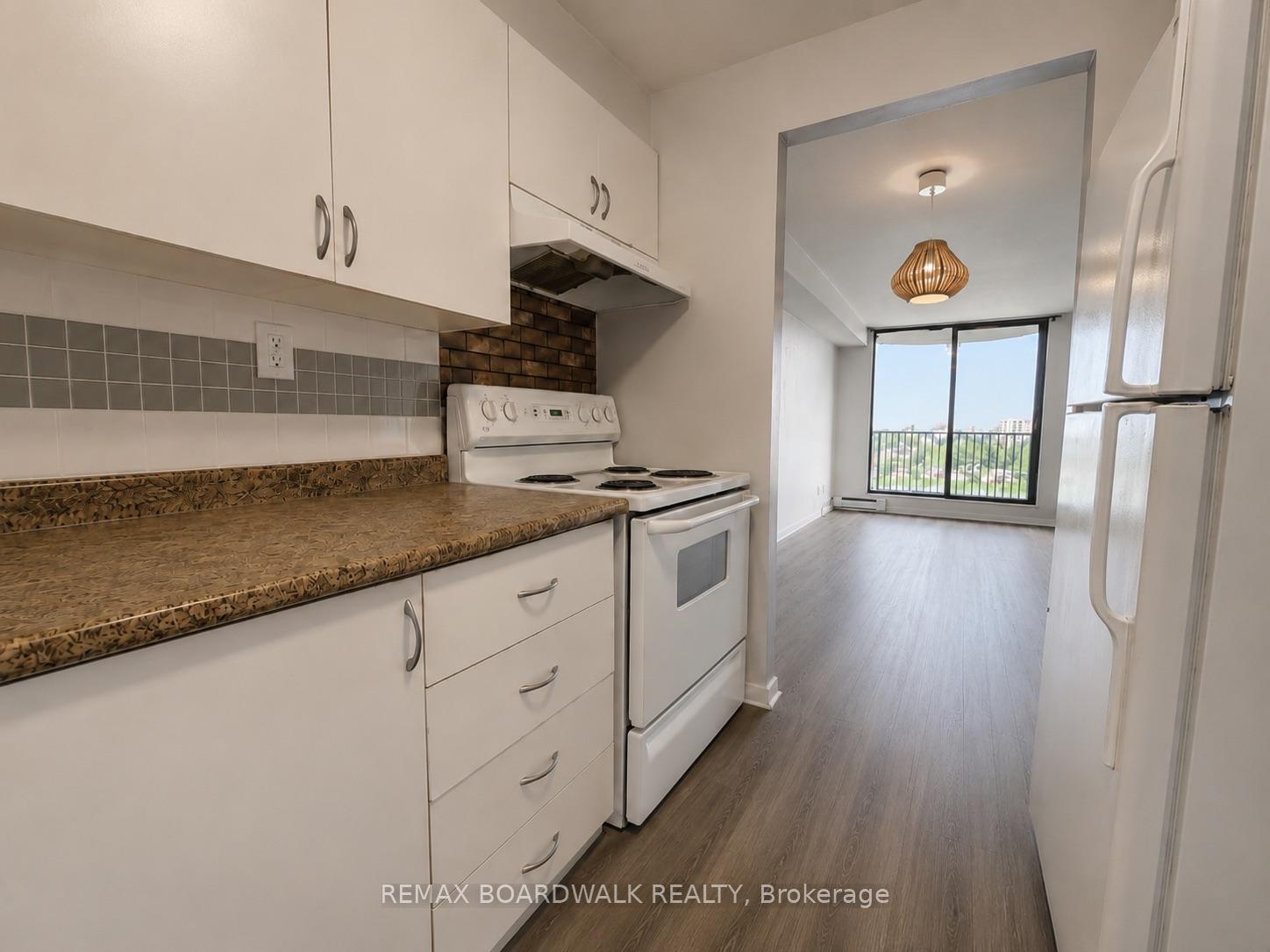 Photo 13 of Unit 1103, 1440 Heron Road, Ottawa, Heron Gate — HOMEH