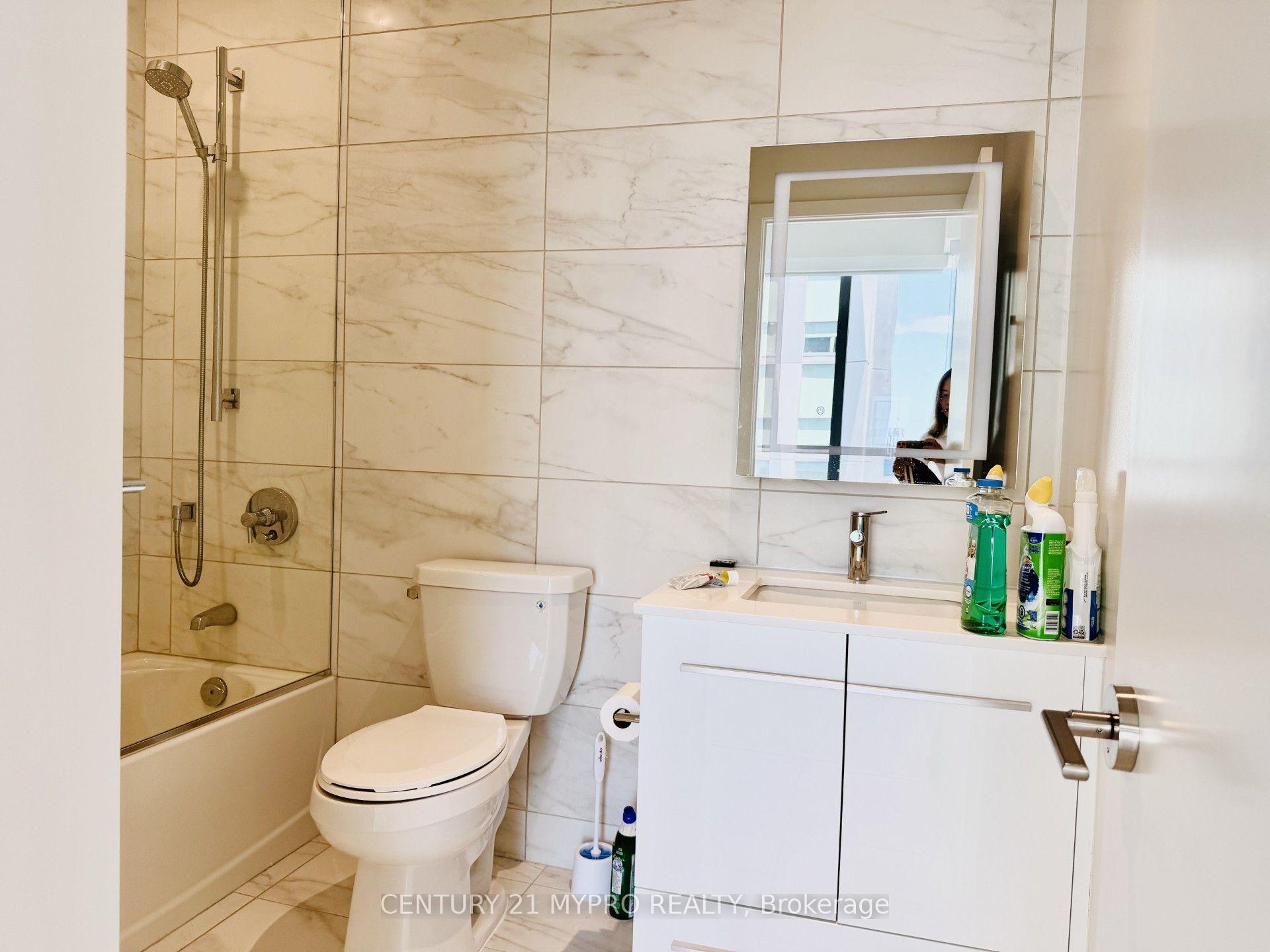 Photo 3 of Unit 4502, 8 Cumberland Street, Toronto, The Annex — HOMEH