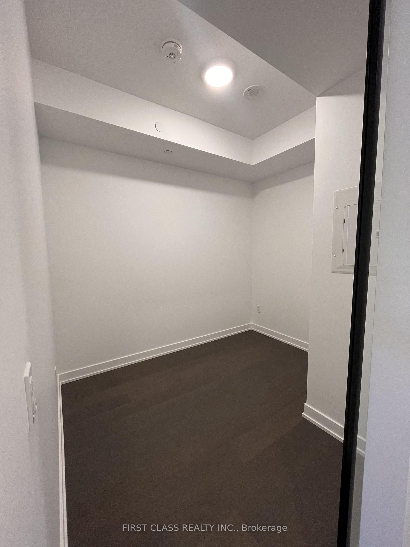 Photo 3 of Unit 522, 91 Montclair Avenue, Toronto, Forest Hill South — HOMEH