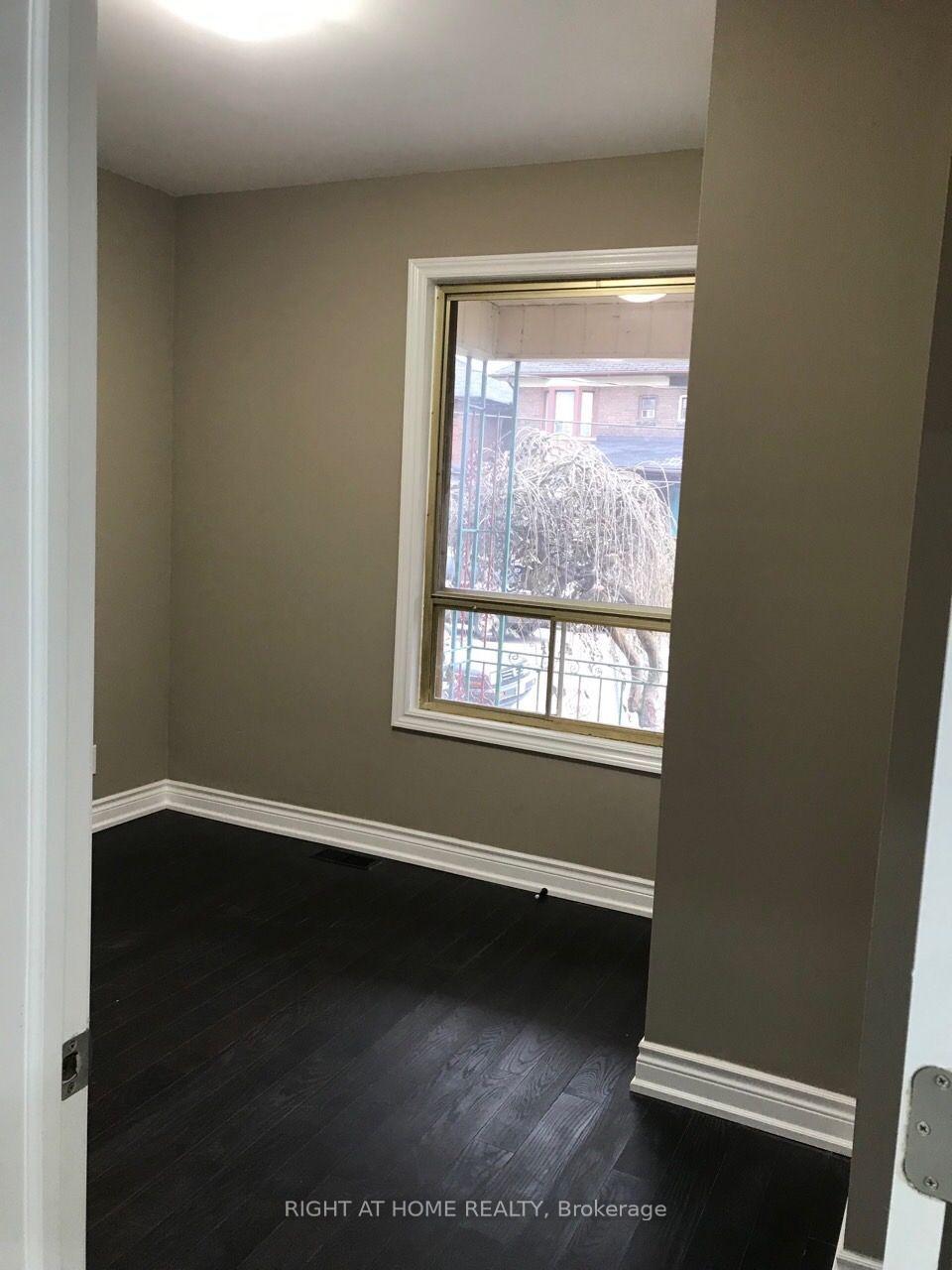 Photo 3 of Unit Main Floor Unit, 83 Hallam Street, Toronto, Dovercourt-Wallace Emerson-Junction — HOMEH