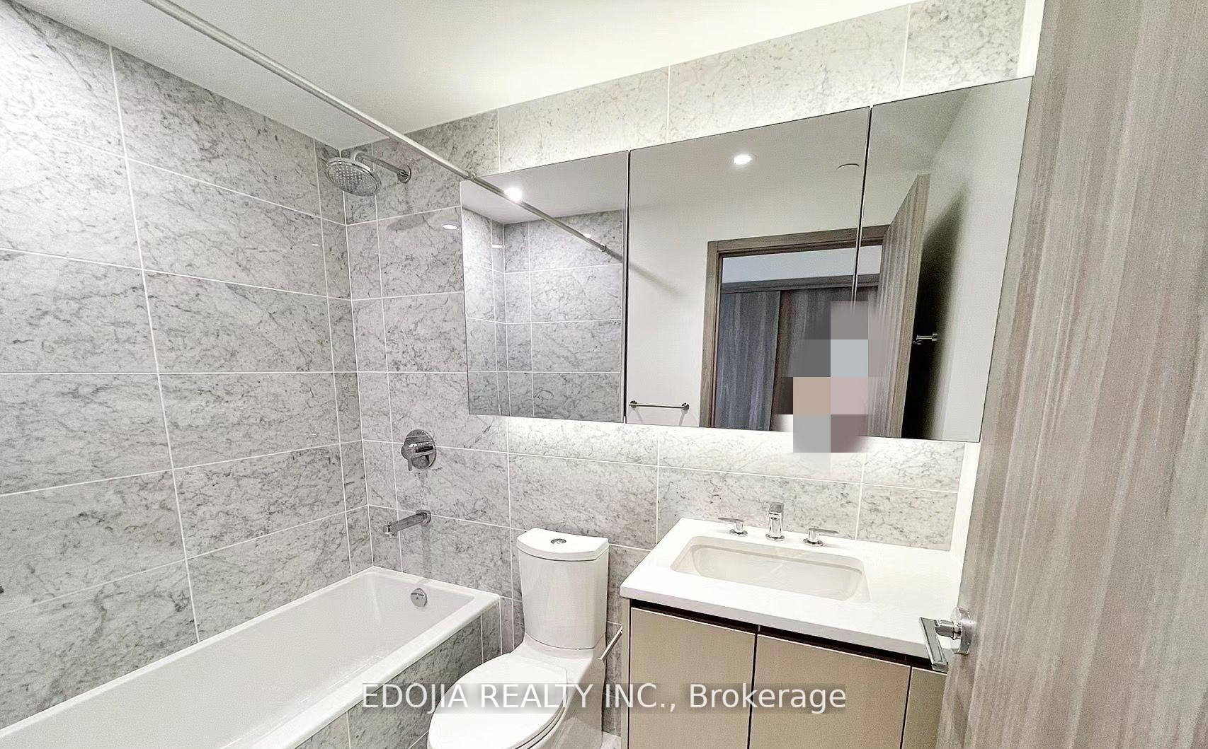 Photo 5 of Unit 1506, 85 Mcmahon Drive, North York, Bayview Village — HOMEH