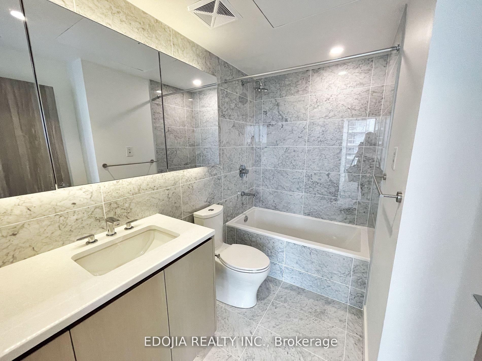 Photo 12 of Unit 1506, 85 Mcmahon Drive, North York, Bayview Village — HOMEH