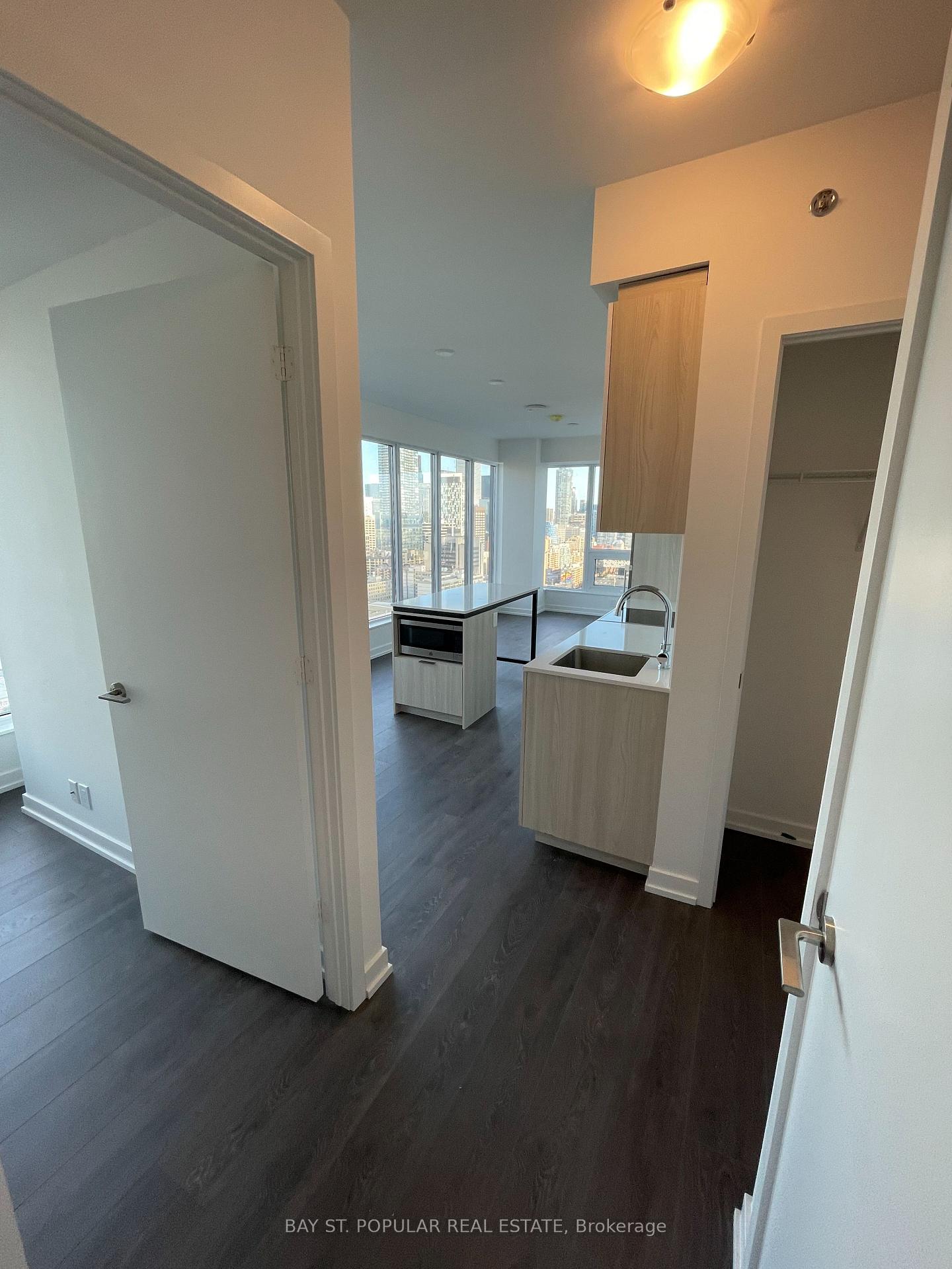 Photo 4 of Unit 2508, 203 College Street, Toronto, Kensington-Chinatown — HOMEH