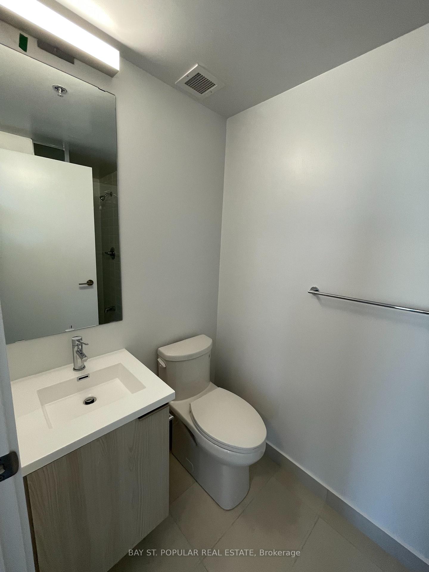Photo 21 of Unit 2508, 203 College Street, Toronto, Kensington-Chinatown — HOMEH