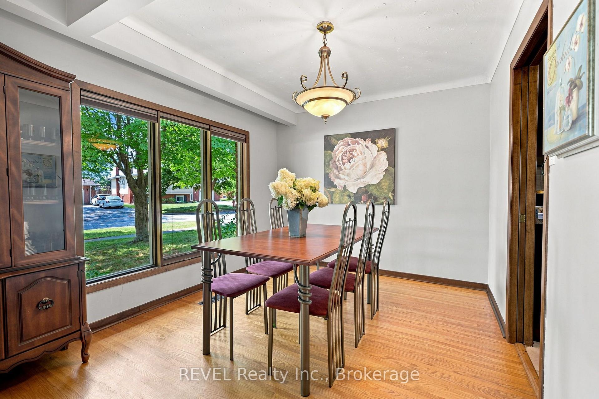 Photo 8 of 96 Wellbrook Boulevard, Welland, Prince Charles — HOMEH