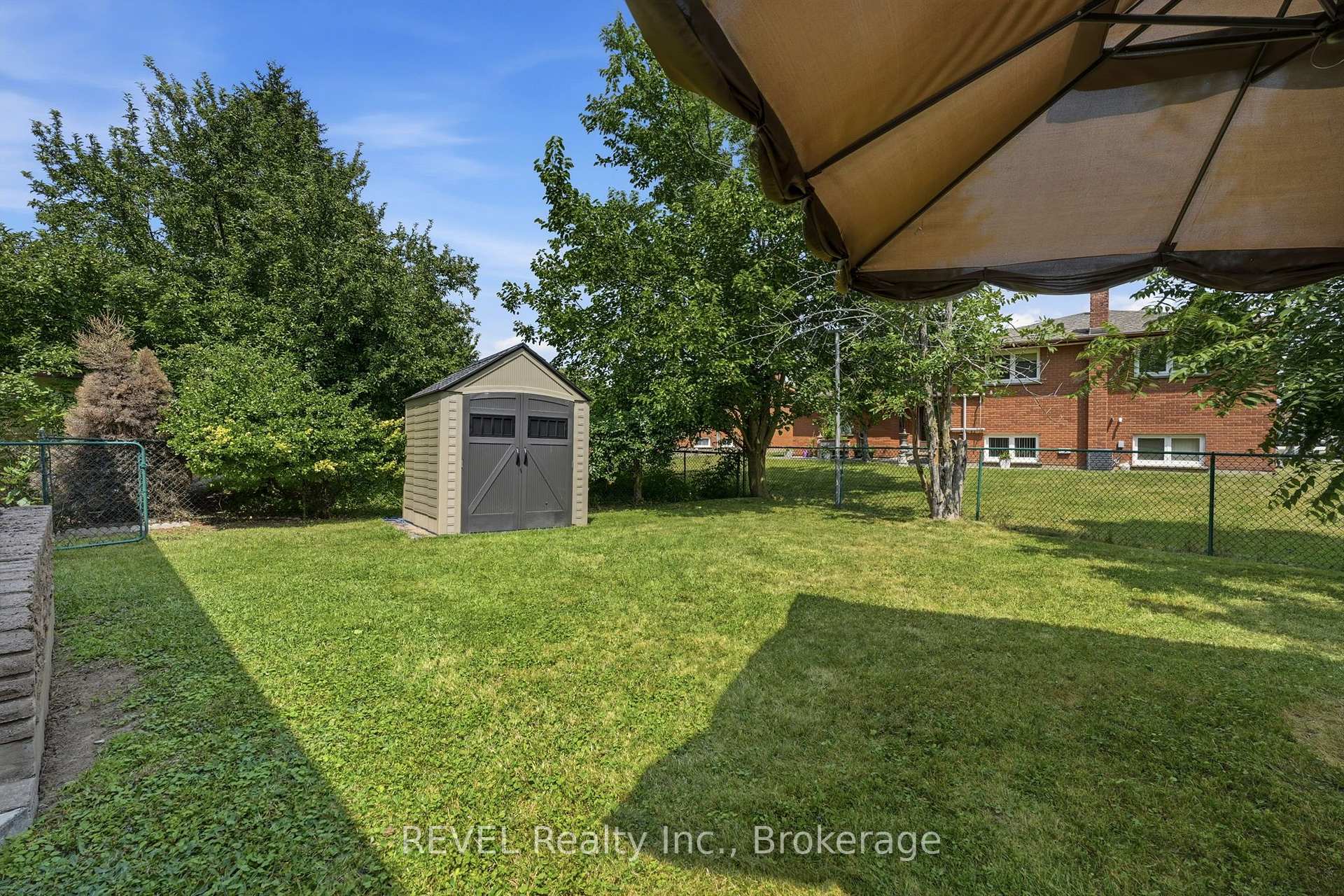 Photo 23 of 96 Wellbrook Boulevard, Welland, Prince Charles — HOMEH