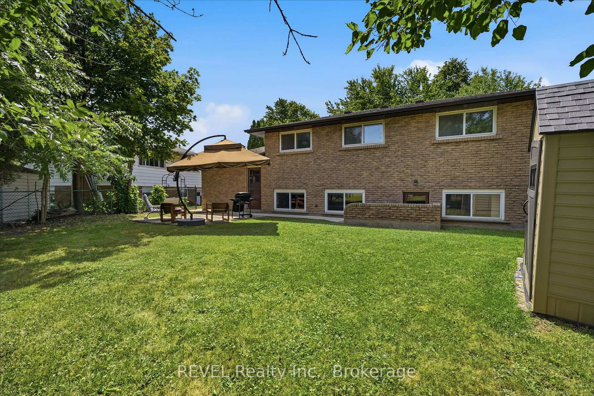 Photo 24 of 96 Wellbrook Boulevard, Welland, Prince Charles — HOMEH