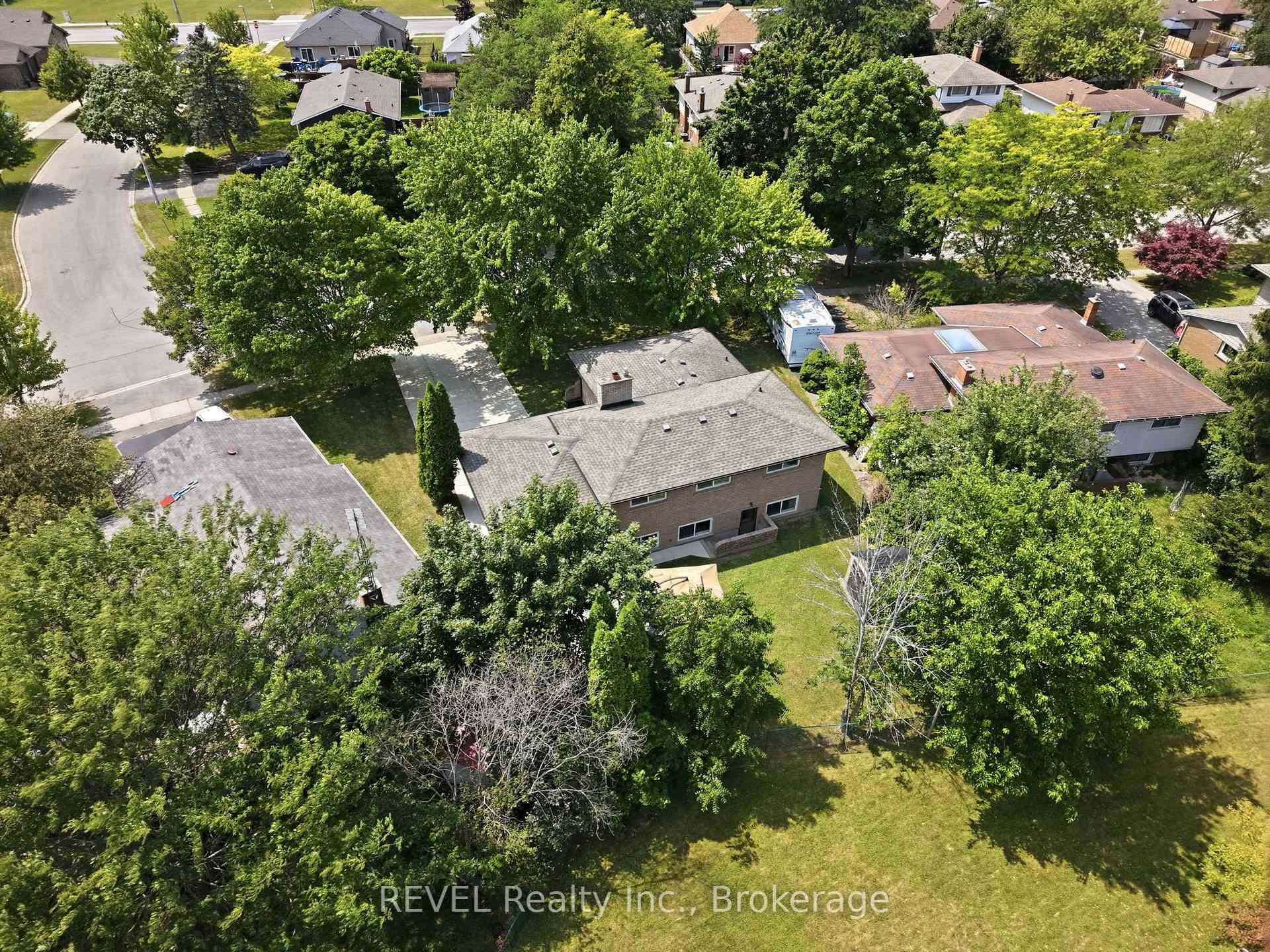 Photo 25 of 96 Wellbrook Boulevard, Welland, Prince Charles — HOMEH