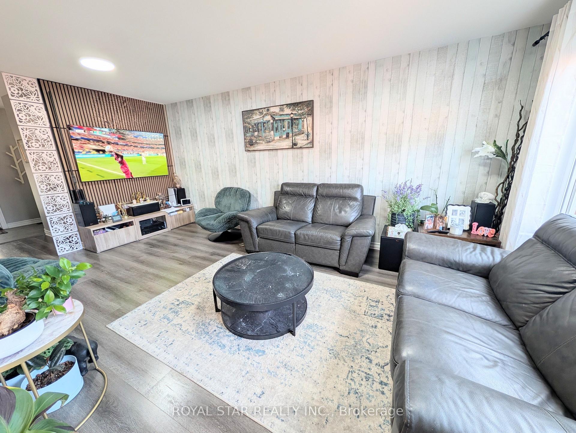 Photo 4 of 544 Roundleaf Way, Ottawa, Kanata - Emerald Meadows/Trailwest — HOMEH