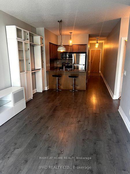 Photo 7 of 58 Marine Parade Drive, Etobicoke, Mimico — HOMEH