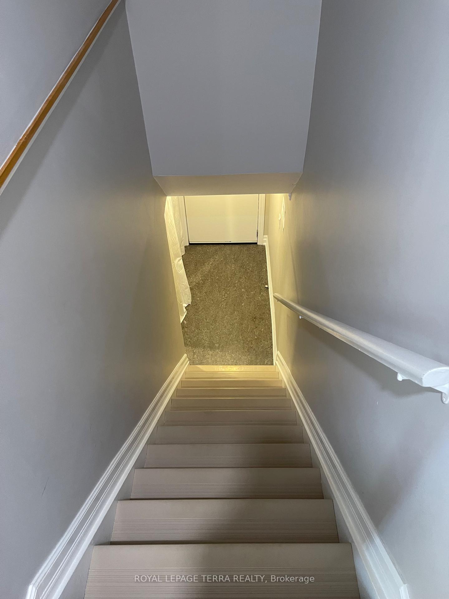 Photo 4 of 32 Slater Crescent, Ajax, South West — HOMEH