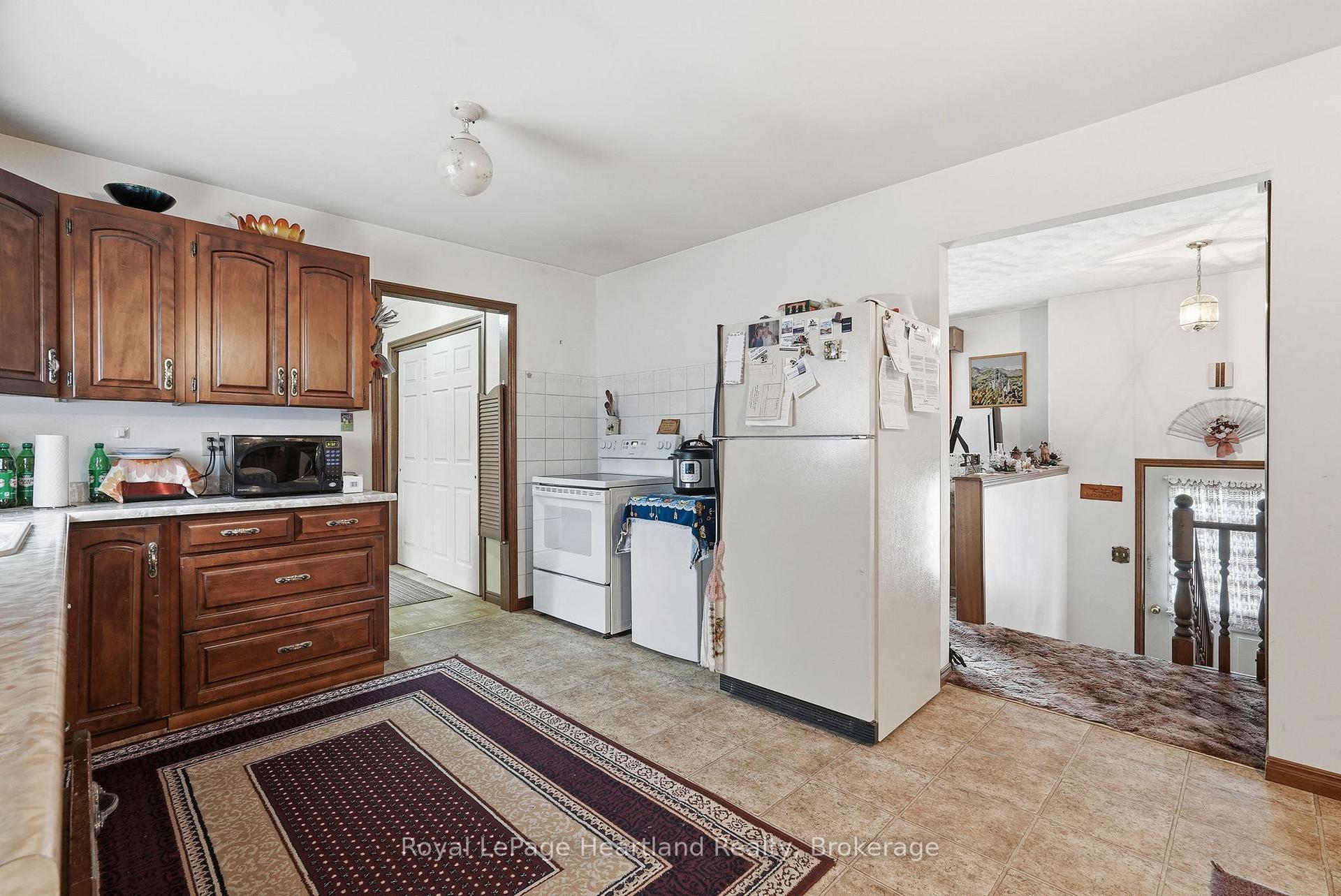 Photo 8 of 947 Caroline Street, West Grey — HOMEH