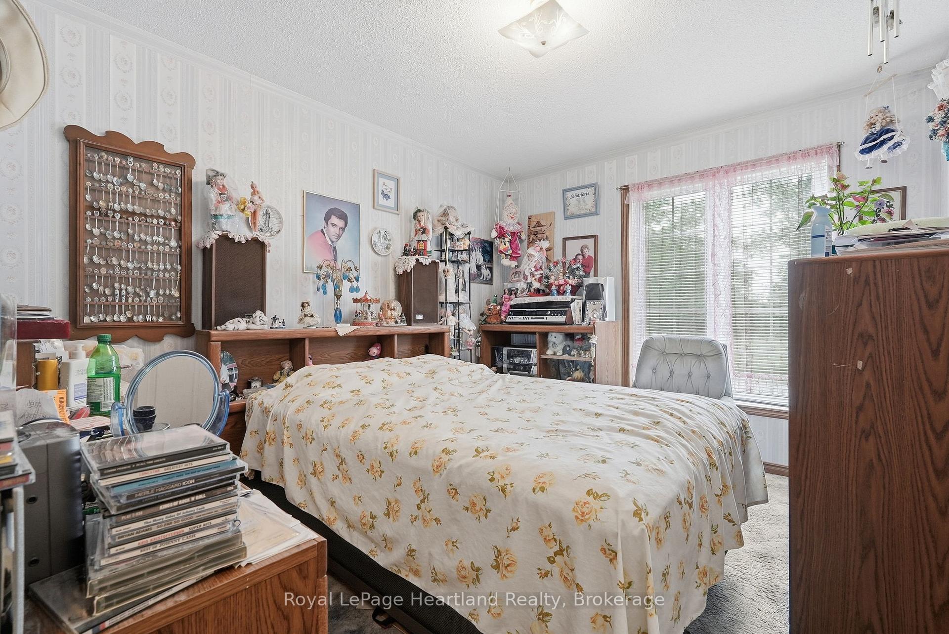 Photo 18 of 947 Caroline Street, West Grey — HOMEH