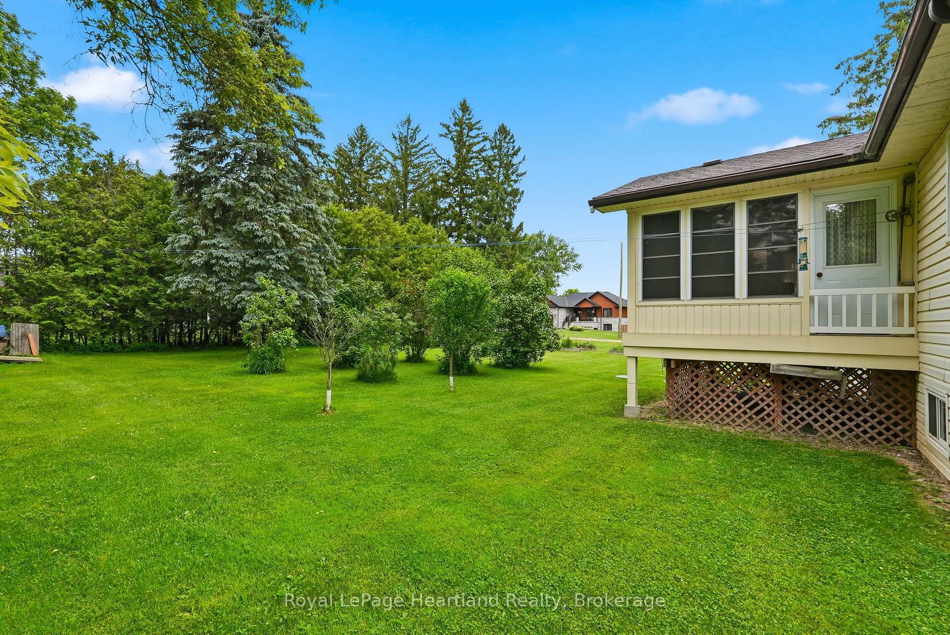 Photo 28 of 947 Caroline Street, West Grey — HOMEH
