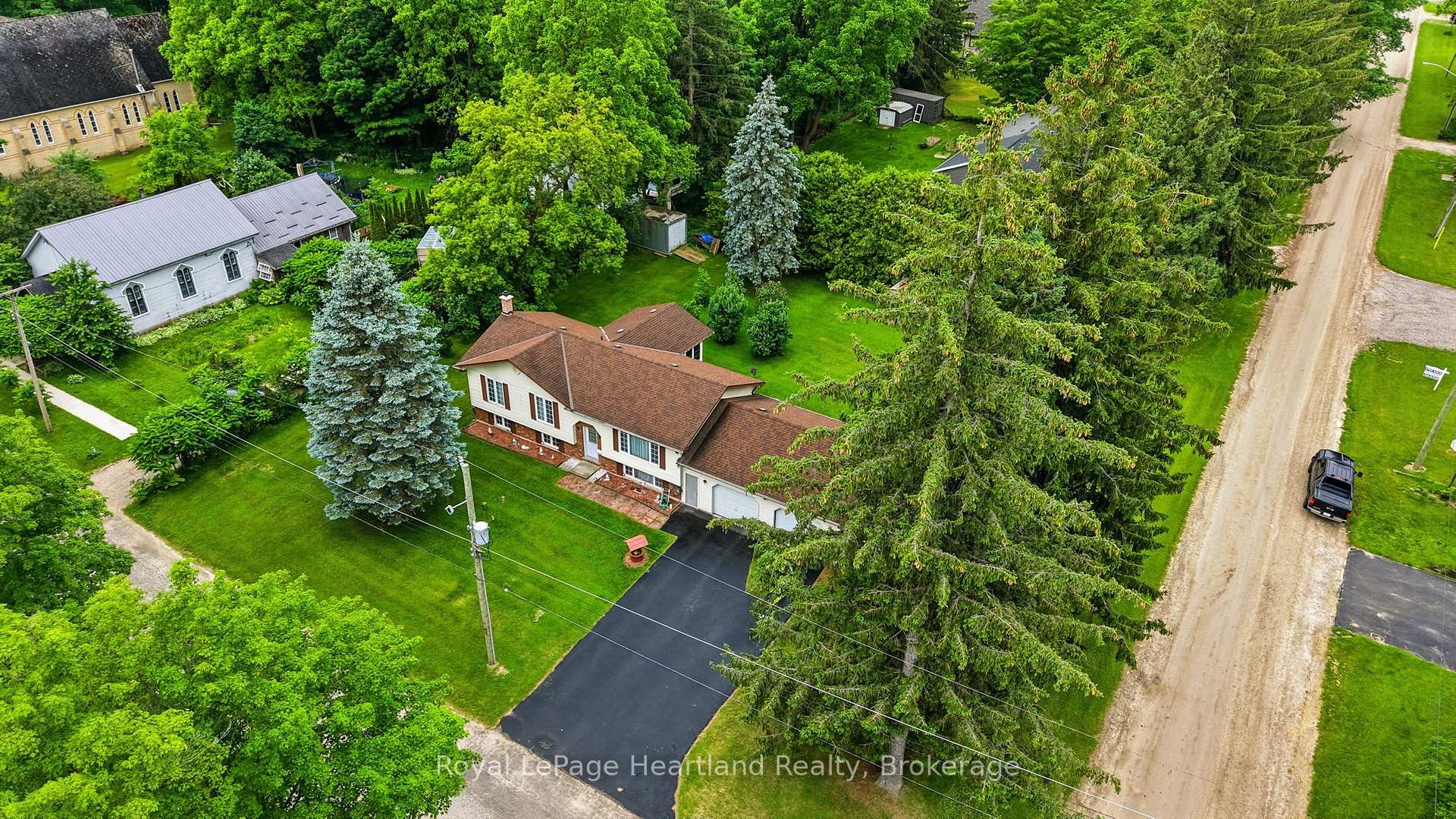 Photo 31 of 947 Caroline Street, West Grey — HOMEH