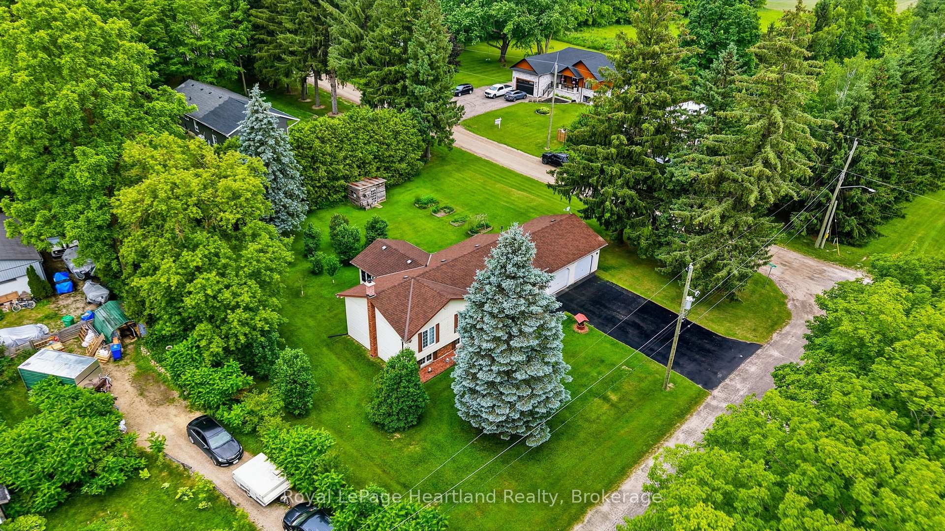 Photo 34 of 947 Caroline Street, West Grey — HOMEH
