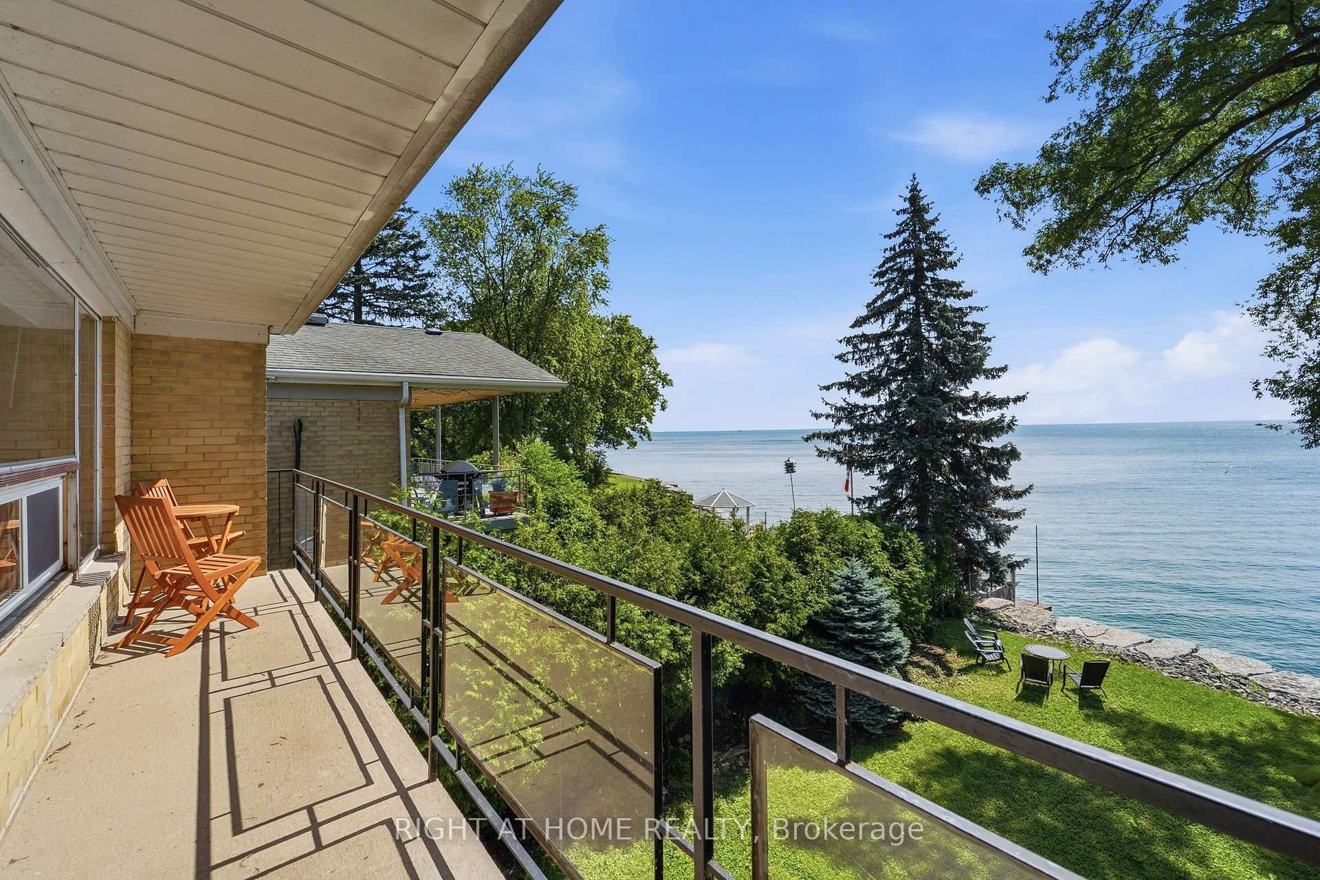 Photo 1 of 3 Carlis Place, Mississauga, Port Credit — HOMEH