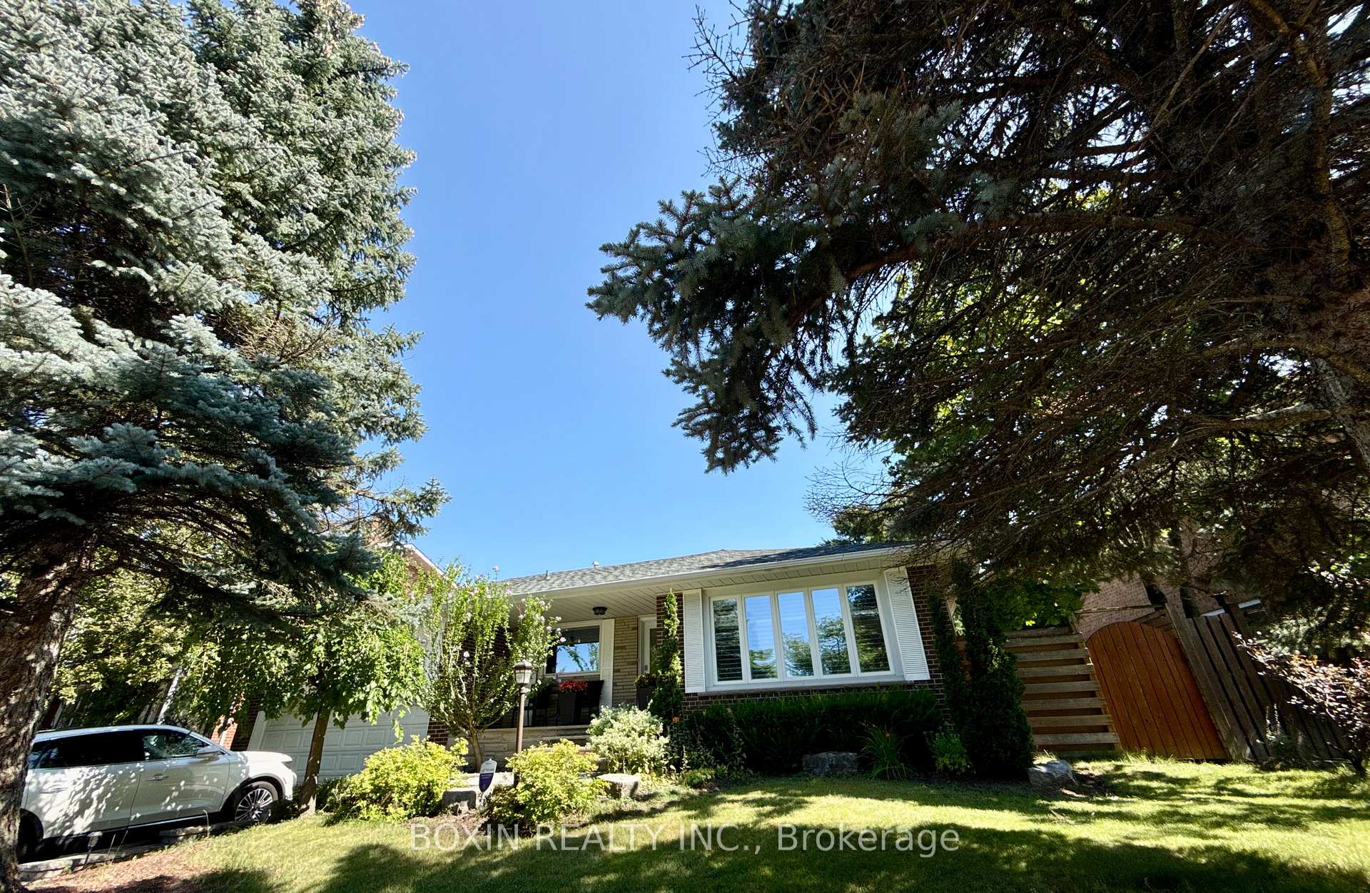 Photo 1 of 266 Markland Drive, Etobicoke, Markland Wood — HOMEH