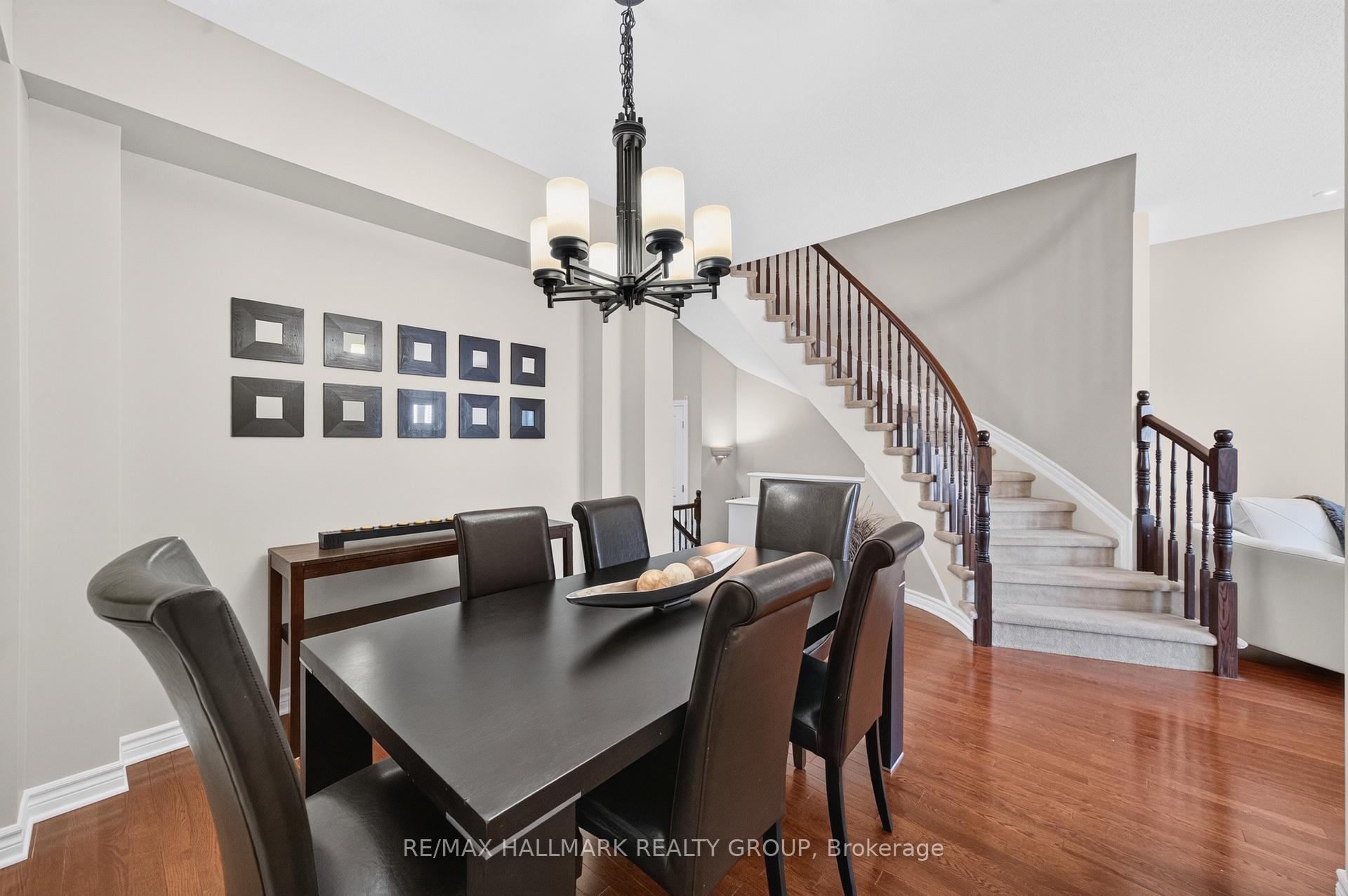 Photo 3 of 399 Livery Street, Ottawa, Kanata - Emerald Meadows/Trailwest — HOMEH