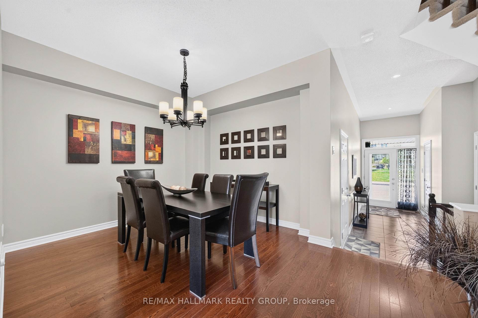 Photo 4 of 399 Livery Street, Ottawa, Kanata - Emerald Meadows/Trailwest — HOMEH