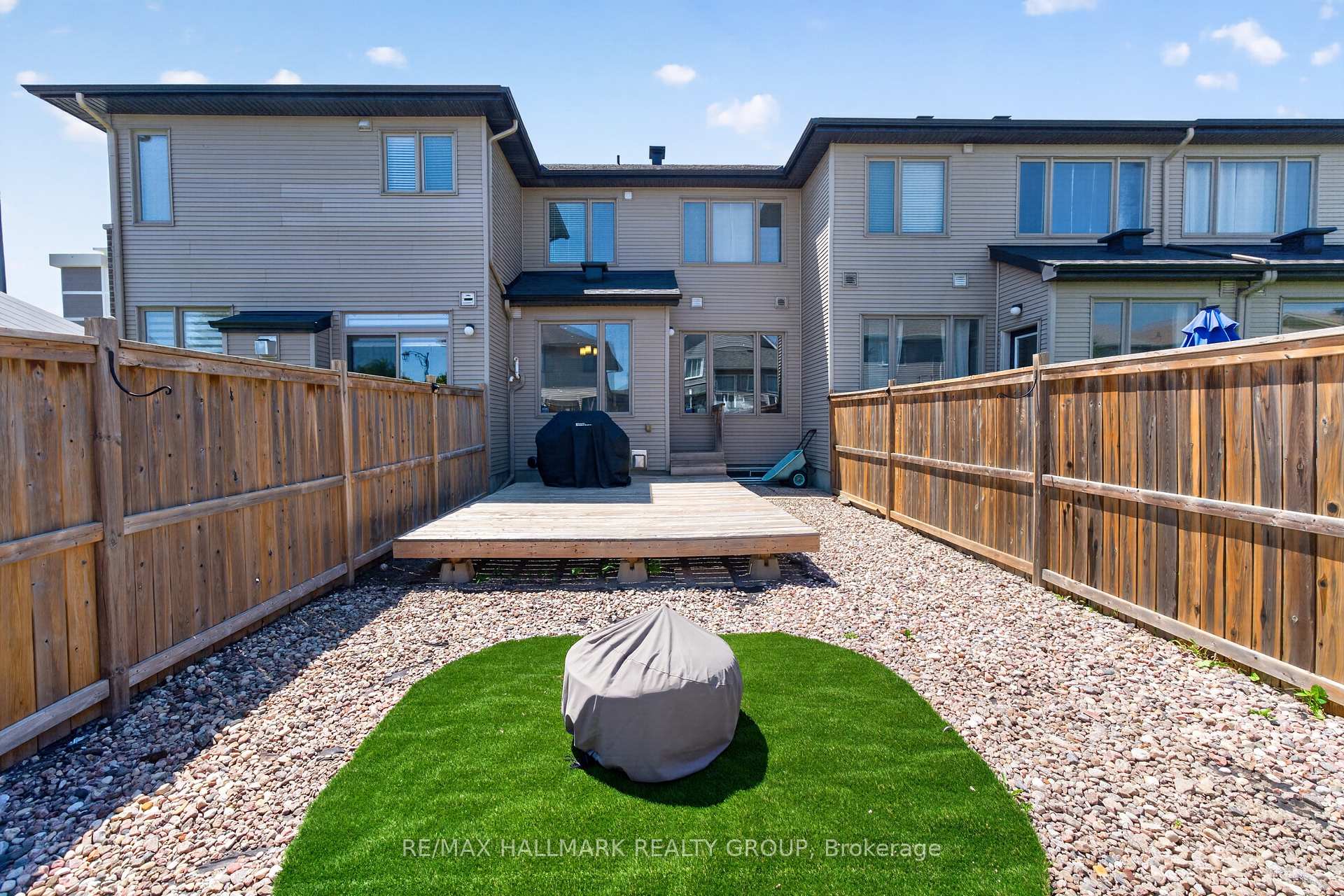 Photo 18 of 399 Livery Street, Ottawa, Kanata - Emerald Meadows/Trailwest — HOMEH
