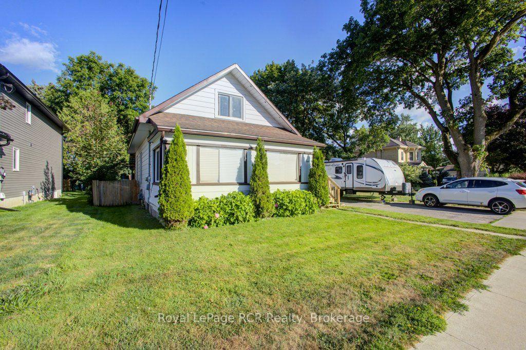 Photo 1 of 330 York Street, Minto — HOMEH