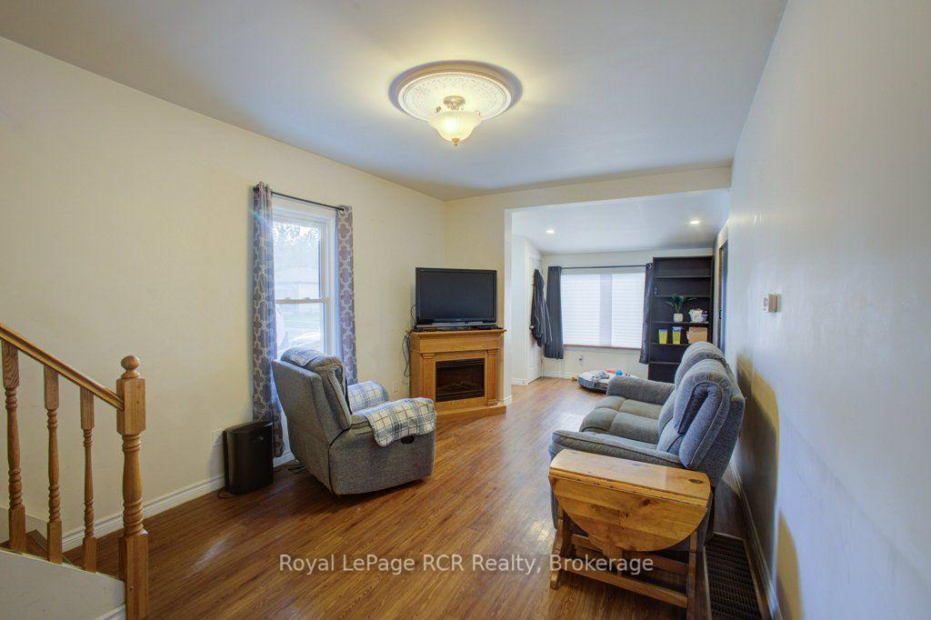 Photo 6 of 330 York Street, Minto — HOMEH