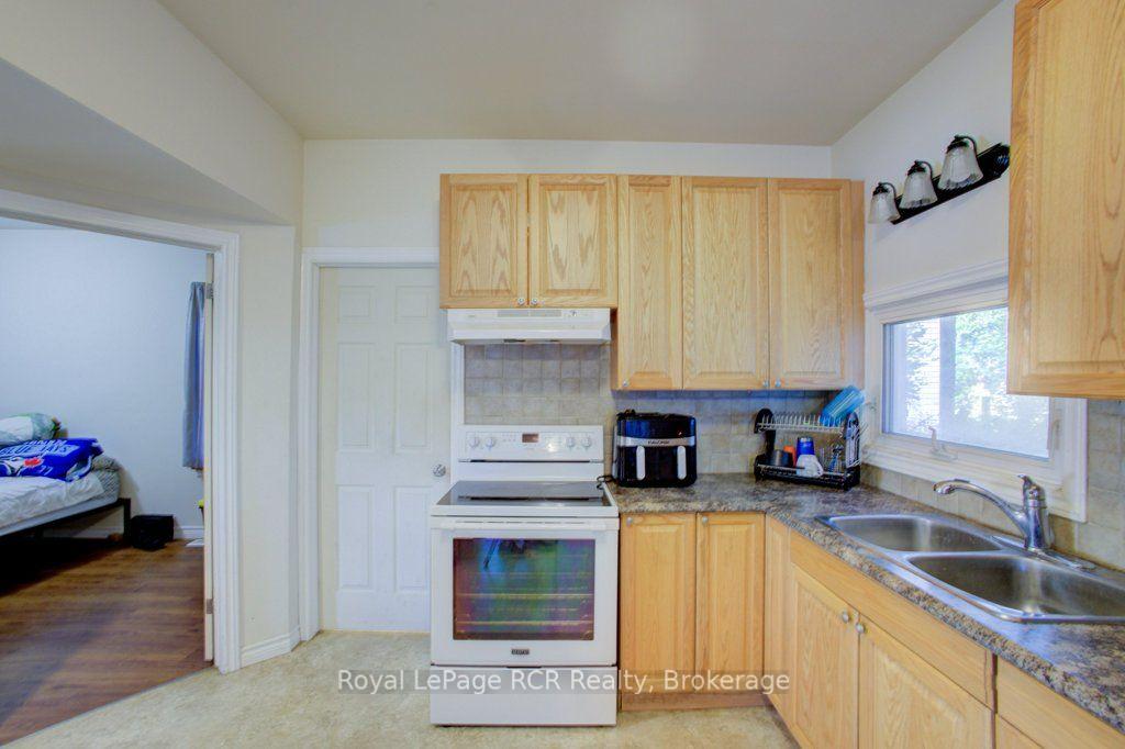 Photo 8 of 330 York Street, Minto — HOMEH