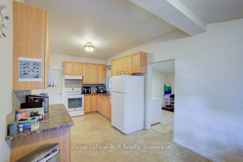 Photo 9 of 330 York Street, Minto — HOMEH