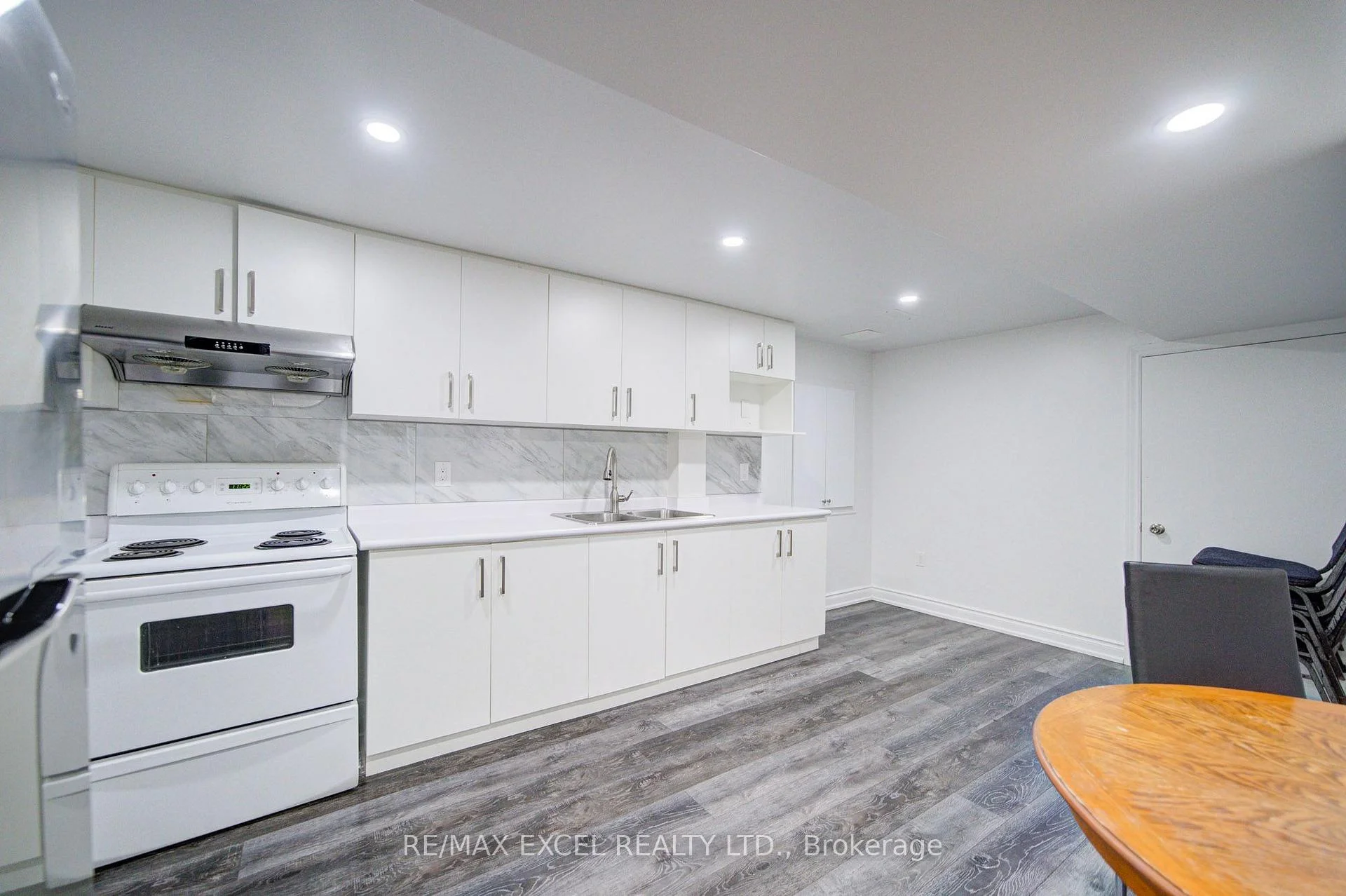 Photo 11 of Unit BSMT, 392 Elson Street, Markham, Cedarwood — HOMEH