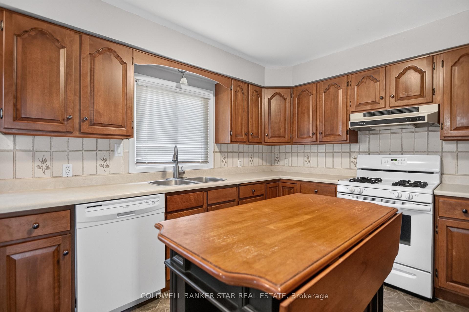 Photo 19 of 78 Main Street, West Elgin, West Lorne — HOMEH