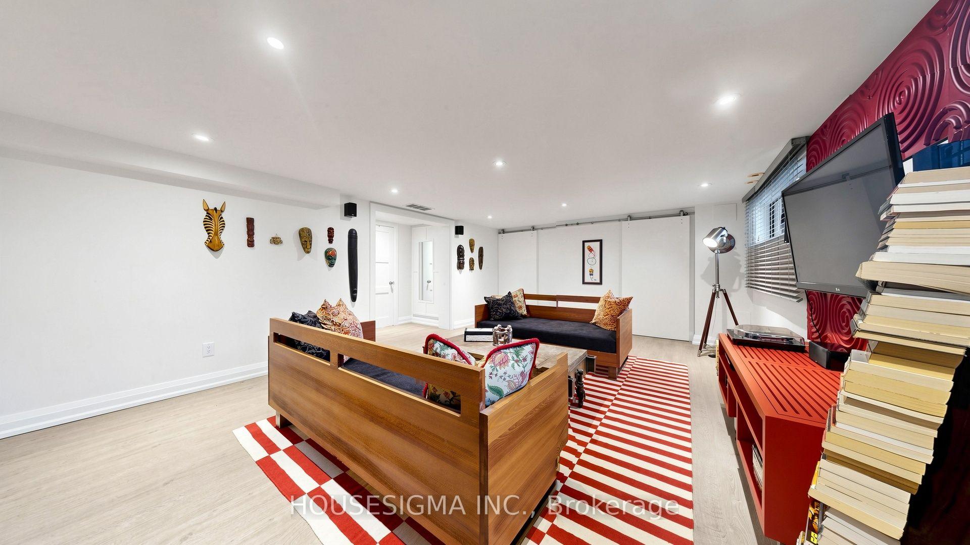 Photo 41 of 6 Koos Road, Etobicoke, Markland Wood — HOMEH