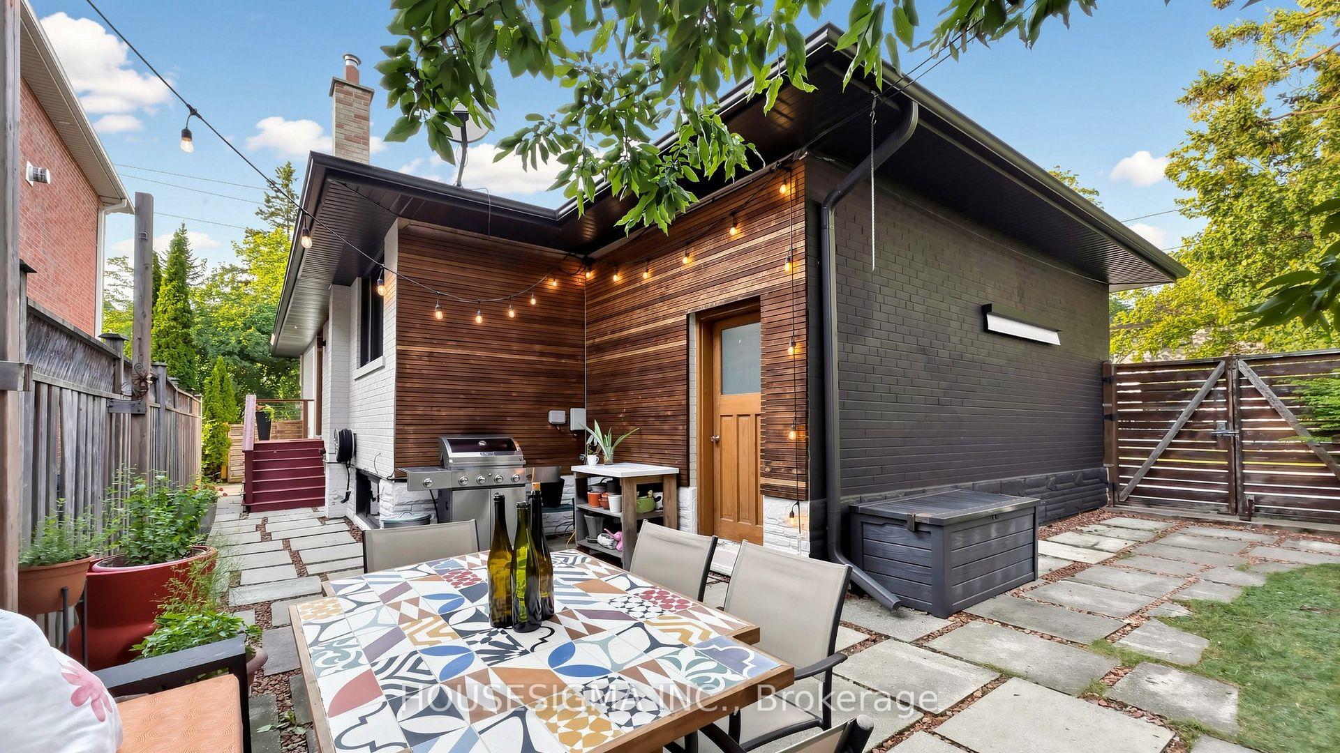 Photo 53 of 6 Koos Road, Etobicoke, Markland Wood — HOMEH