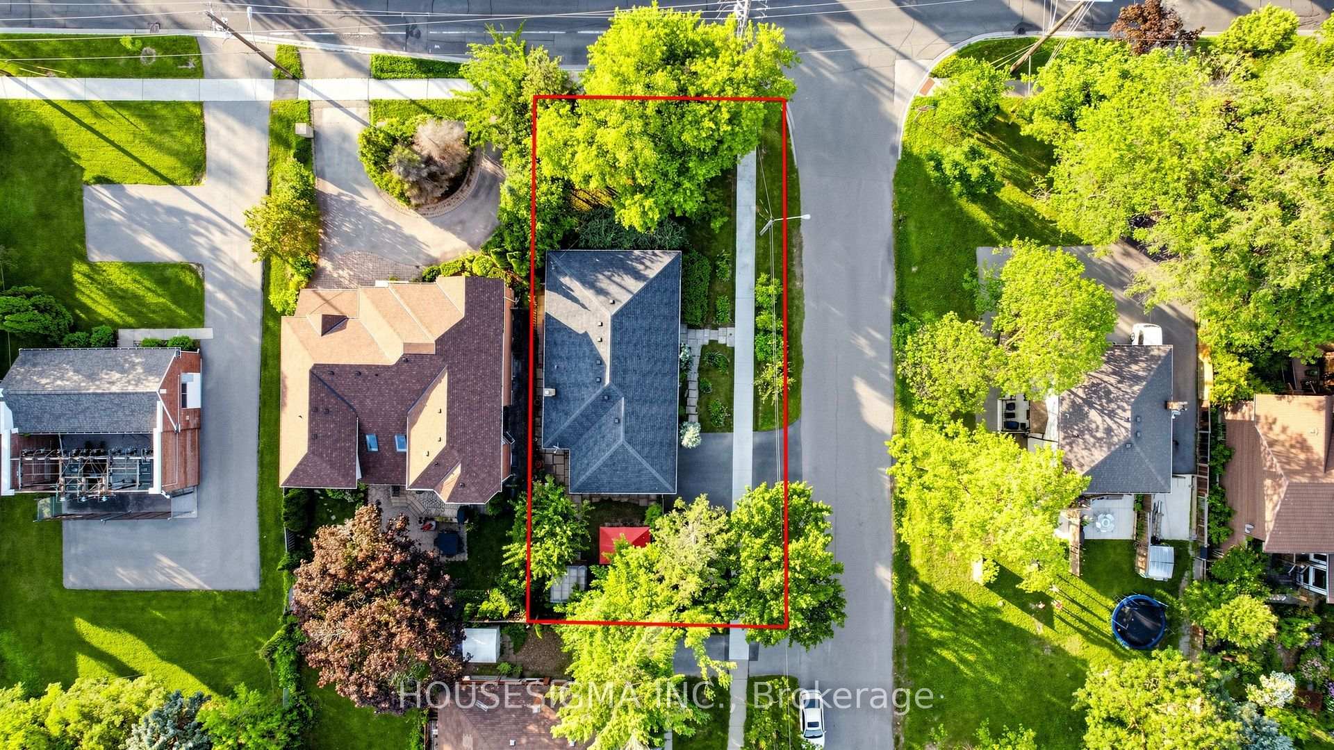 Photo 59 of 6 Koos Road, Etobicoke, Markland Wood — HOMEH