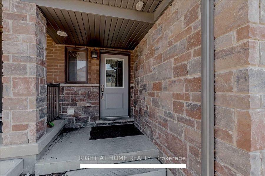 Photo 3 of 57 Fenside Street, Kitchener, Doon South — HOMEH