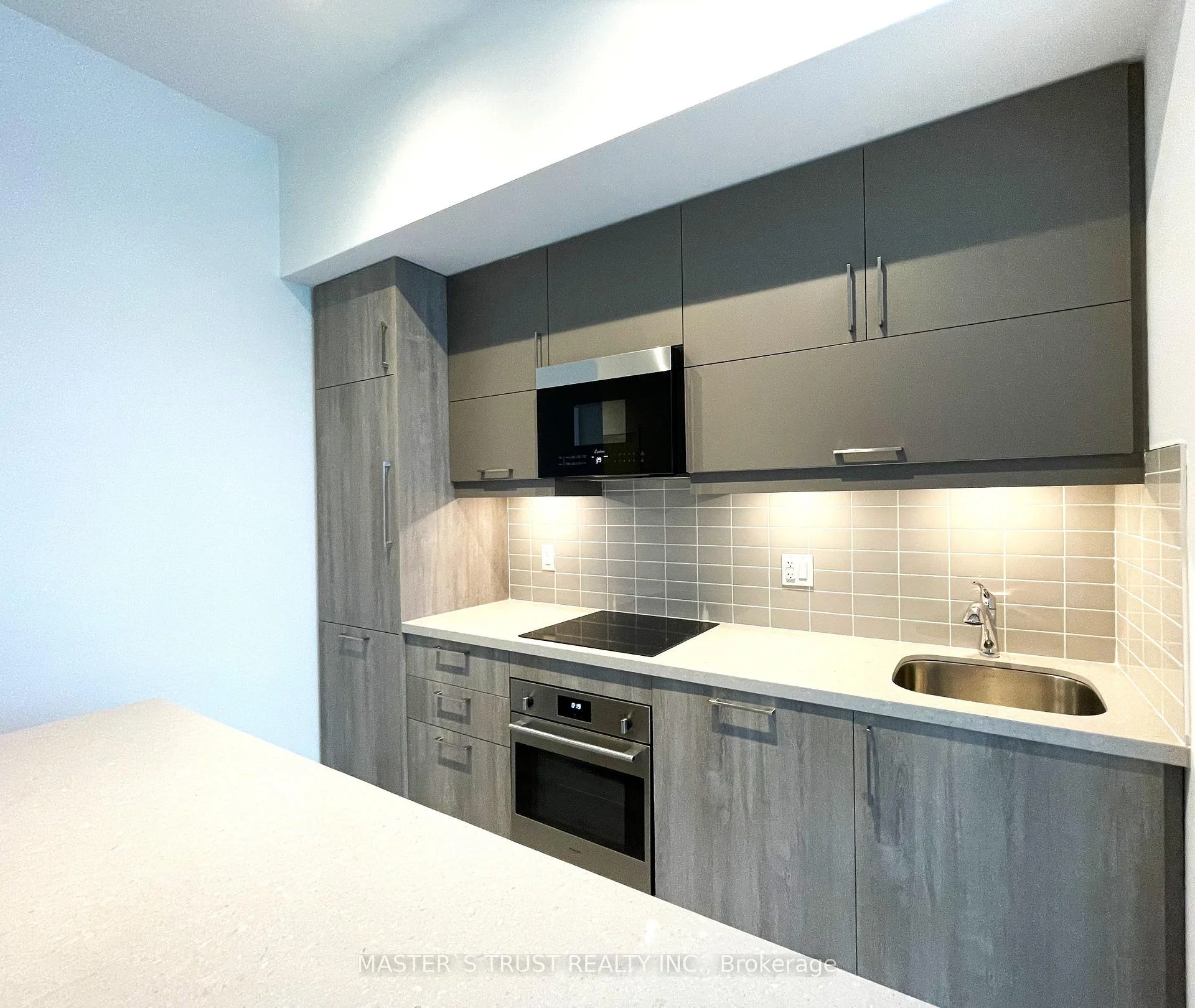 Photo 14 of Unit 1013, 8119 Birchmount Road, Markham, Unionville — HOMEH