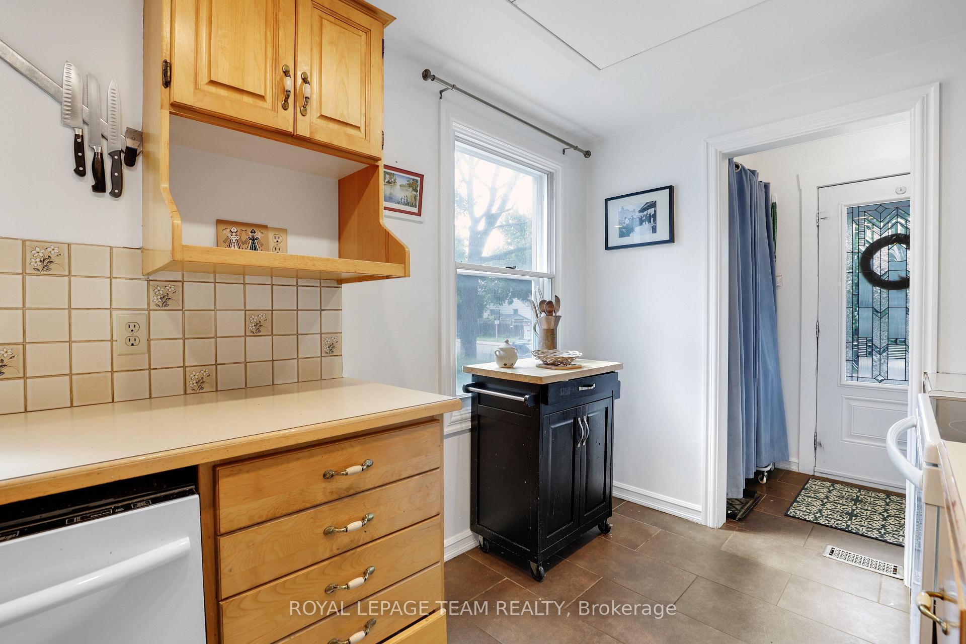Photo 13 of 283 Anna Avenue, Ottawa, Carlington — HOMEH