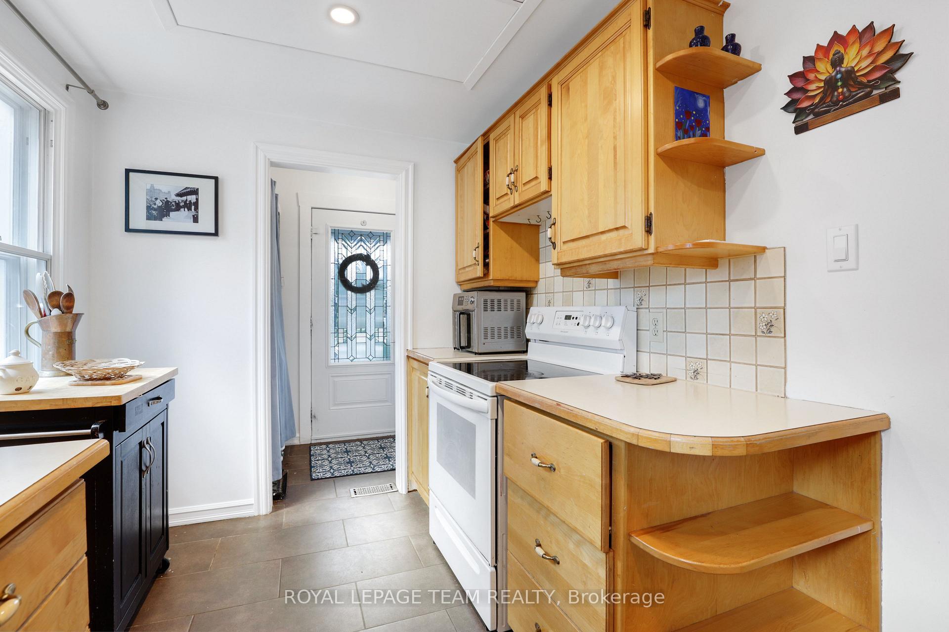 Photo 14 of 283 Anna Avenue, Ottawa, Carlington — HOMEH