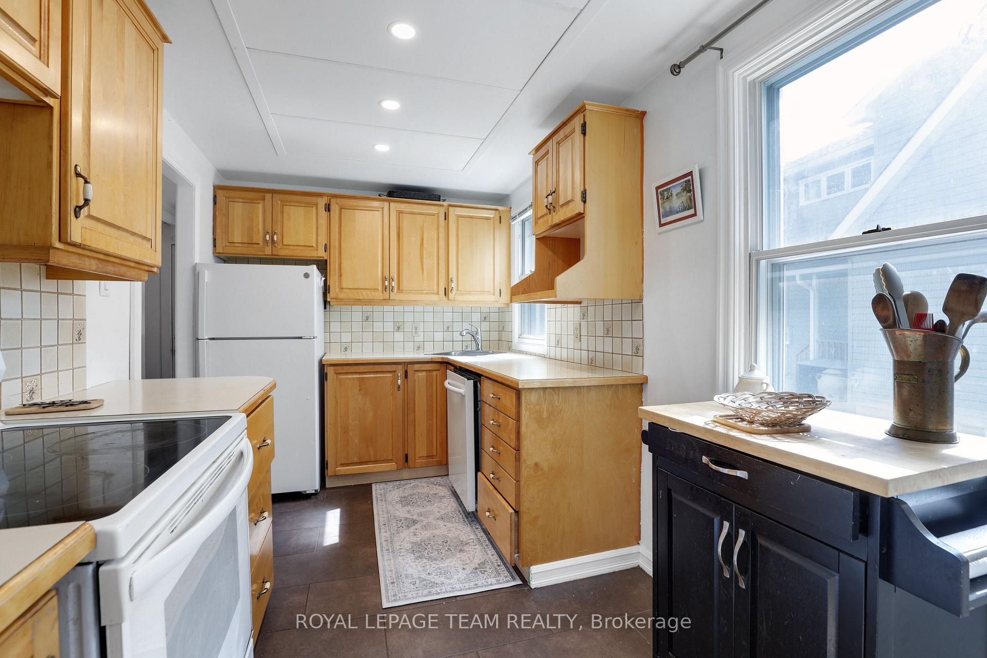 Photo 15 of 283 Anna Avenue, Ottawa, Carlington — HOMEH