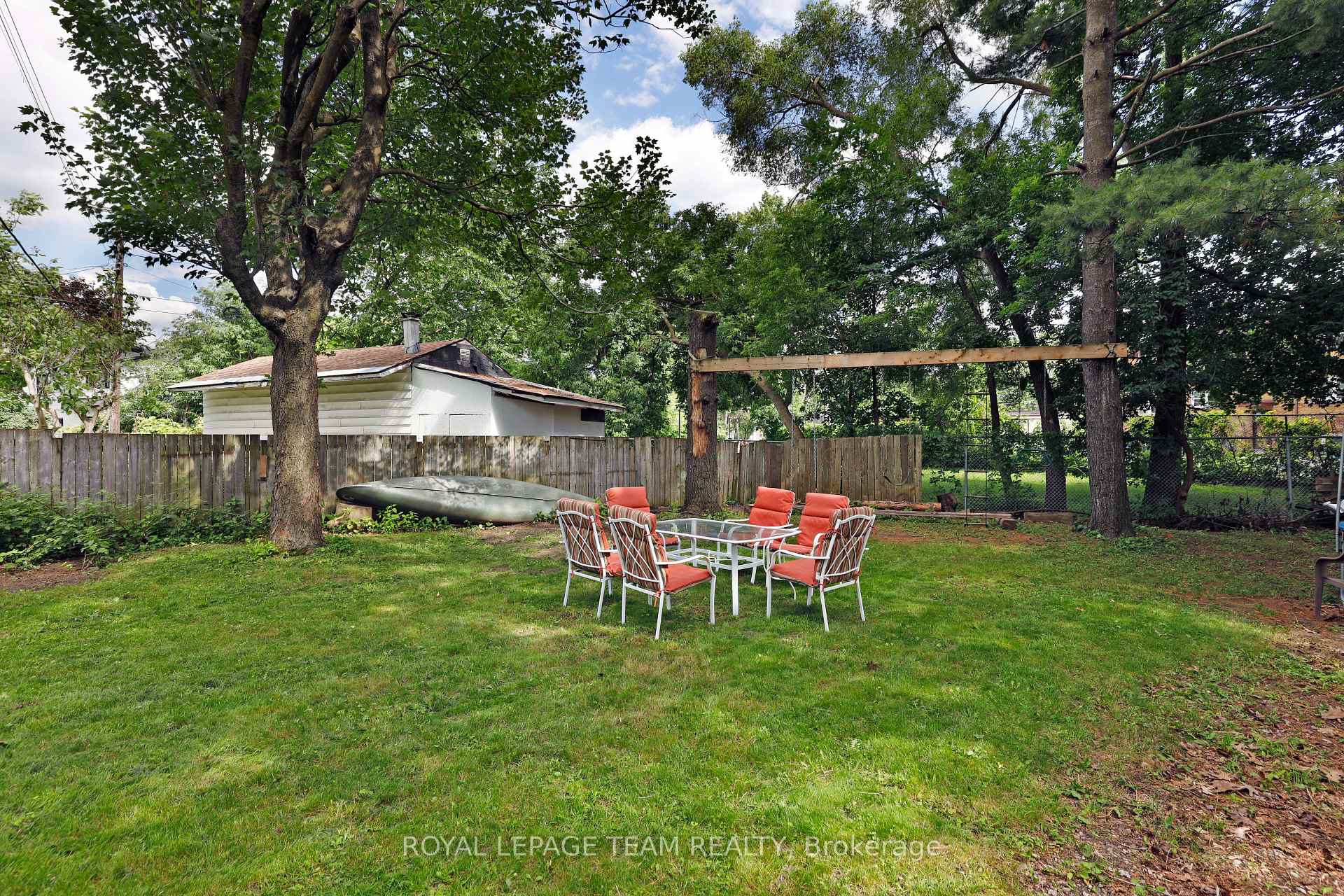 Photo 23 of 283 Anna Avenue, Ottawa, Carlington — HOMEH