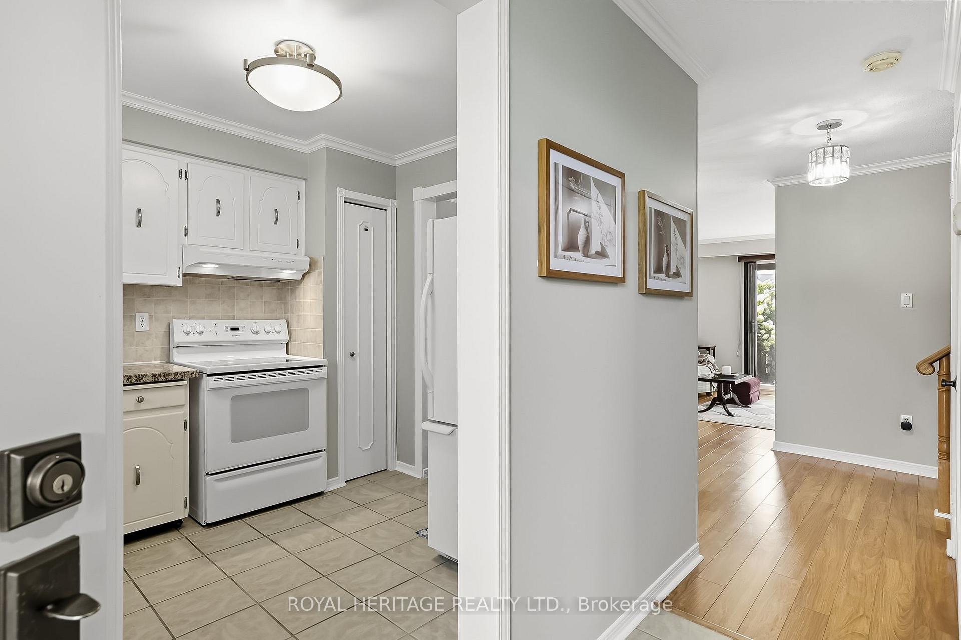 Photo 3 of Unit 6, 580 Eyer Drive, Pickering, West Shore — HOMEH