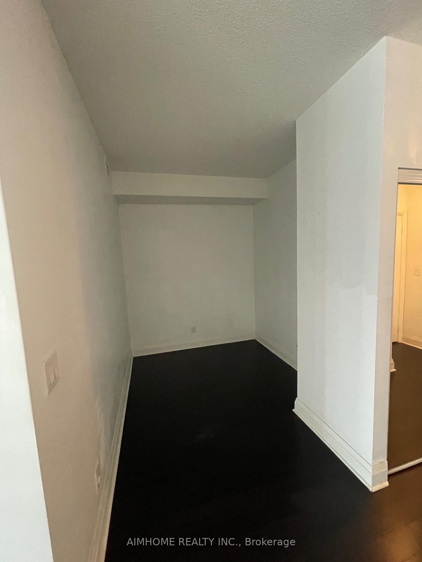 Photo 6 of Unit 804, 17 Kenaston Gardens, North York, Bayview Village — HOMEH