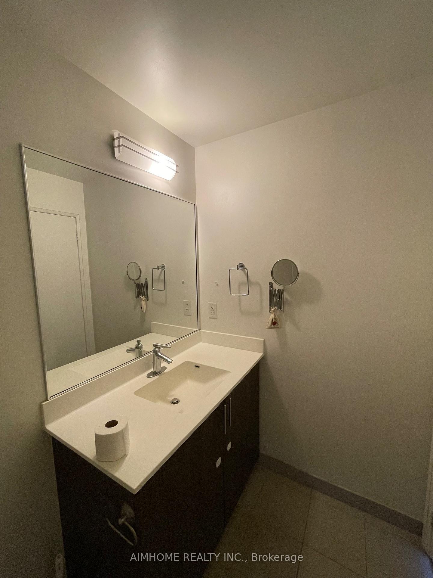 Photo 13 of Unit 804, 17 Kenaston Gardens, North York, Bayview Village — HOMEH